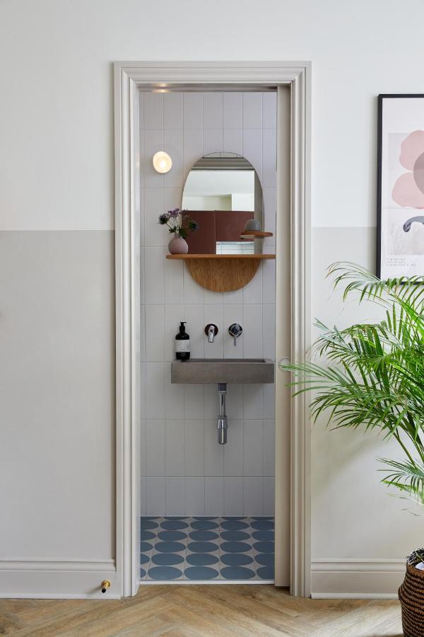 Pontcanna By Black Door Stays Cardiff Bagian luar foto