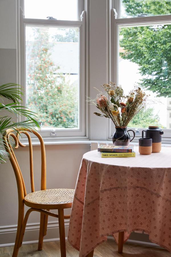 Pontcanna By Black Door Stays Cardiff Bagian luar foto